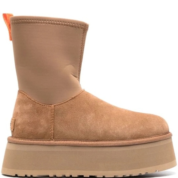 UGG Tan Platform Boots - Picture 1 of 7